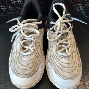 Nike Giannis Immortality 4 basketball shoes